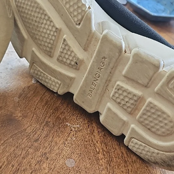 Balenciaga Black and White Sock Sneakers - Picture 7 of 10